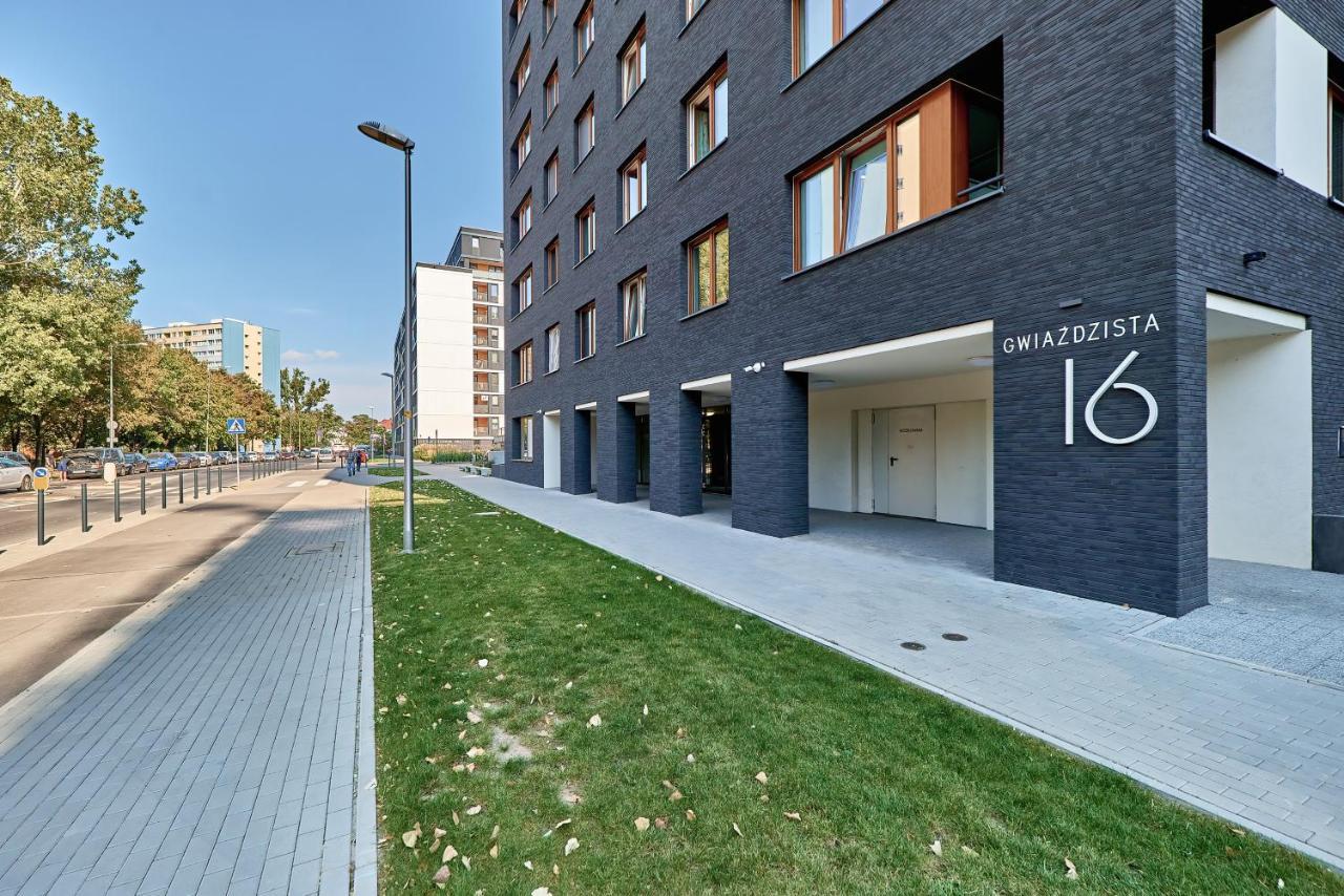 Exclusive Apartments Gwiazdzista With Free Garage Wroclaw By Noclegi Renters Екстериор снимка