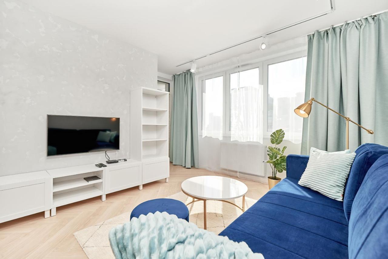 Exclusive Apartments Gwiazdzista With Free Garage Wroclaw By Noclegi Renters Екстериор снимка